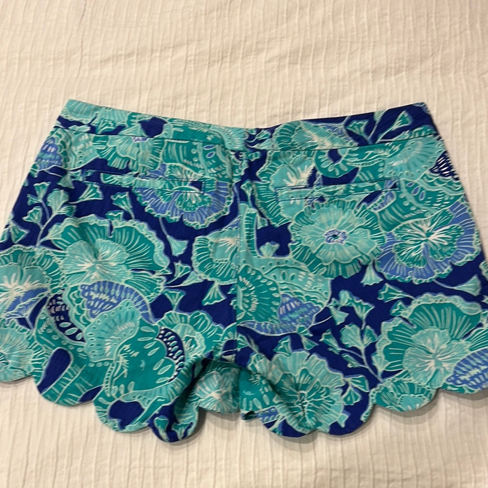 Lilly Pulitzer High Waist Green and Blue Floral Shorts - Picture 3 of 4